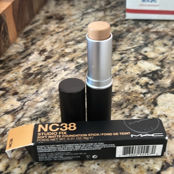 ⚡️🦄MAC Cosmetics NC38 Studio Fix Foundation Stick - Picture 4 of 10